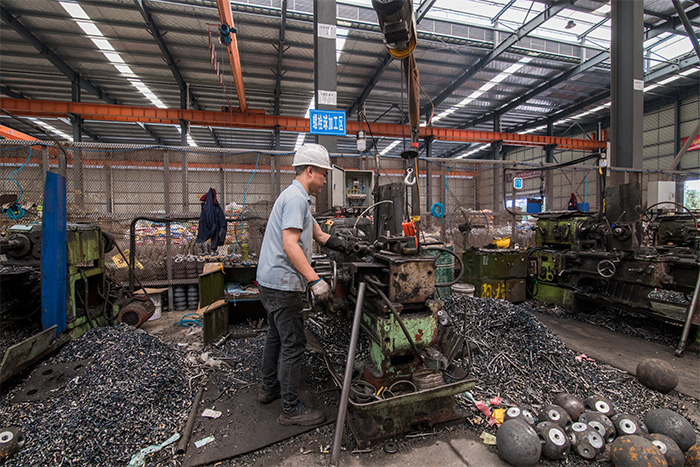 忻州网架配件-螺栓球加工车间